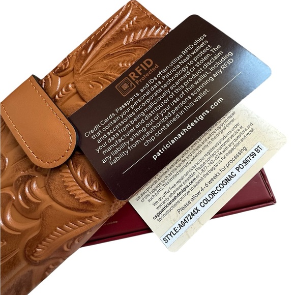 Patricia Nash Leather Wallet - Picture 6 of 7